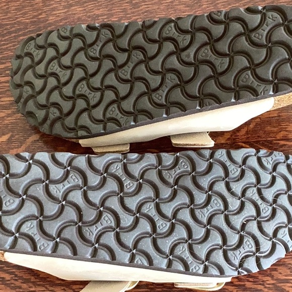 Classic Birkenstock Arizona Big Buckle Sandals - Picture 4 of 5